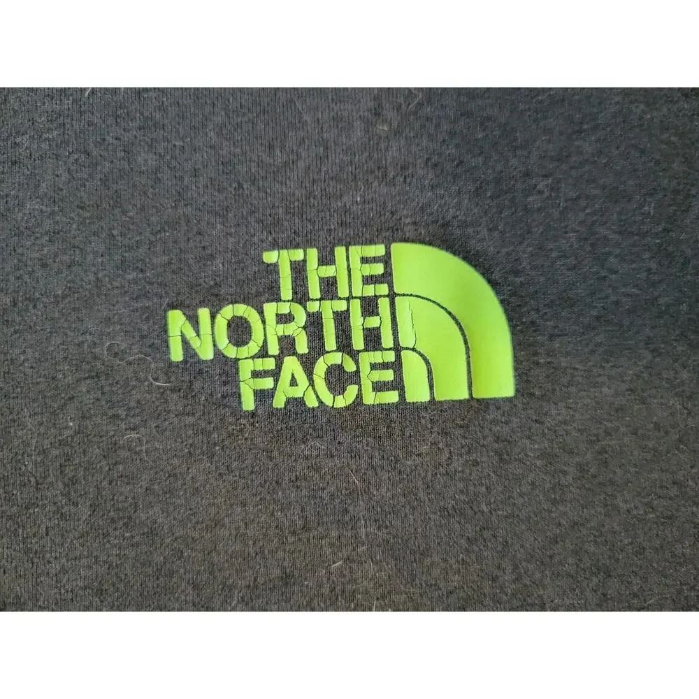 The North Face Mens M Active Fit Outdoors Flash Dry Workout Short Sleeve Shirt